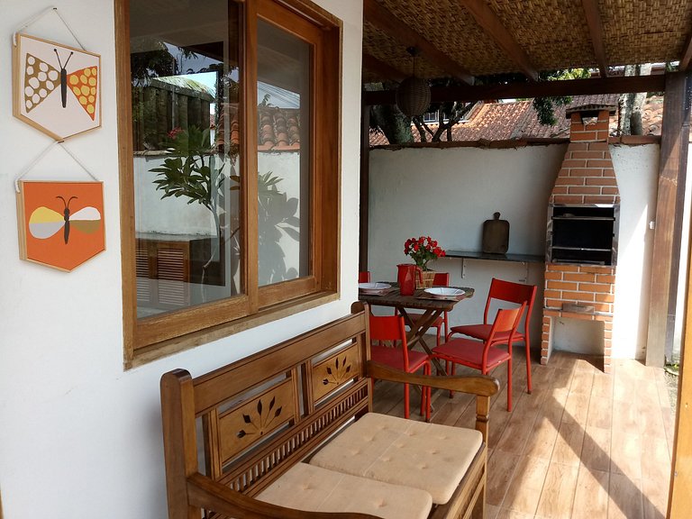 Casa Moderna em Paraty, 3 suites, piscina & churr, WiFi, Net